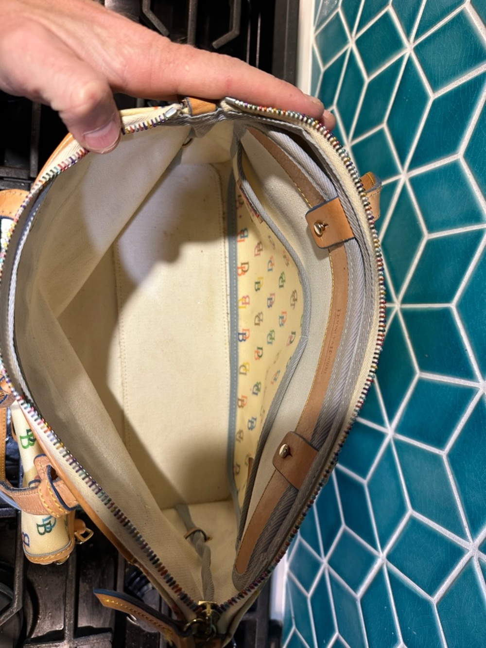 Dooney & Bourke Cream Multicolor DB Logo Tote with Matching Pouch - Picture 8 of 12